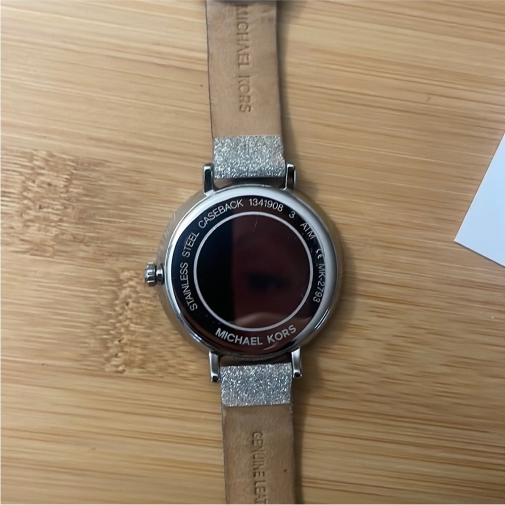 Michael Kors Silver Strap Watch - Picture 6 of 13